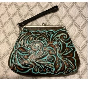 Patricia Nash Savena wristlet